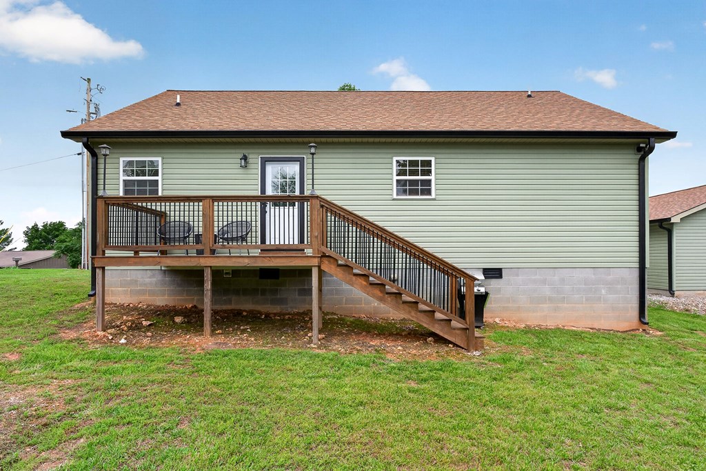 240 Dillon Ln