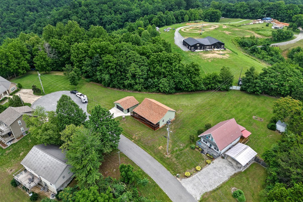 240 Dillon Ln