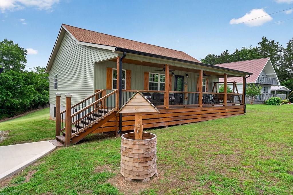 240 Dillon Ln