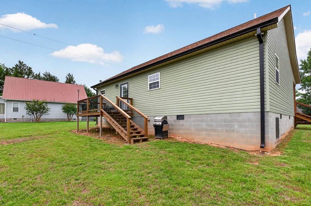 240 Dillon Ln