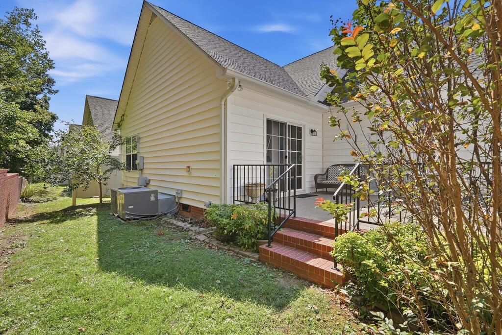 124 St James Place