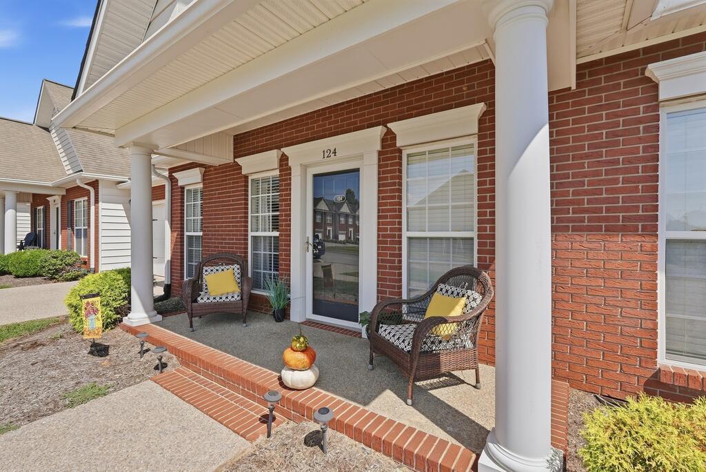 124 St James Place