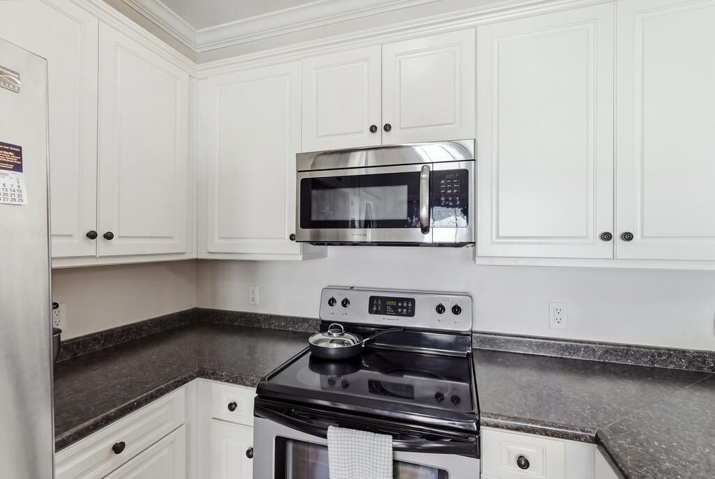 124 St James Place