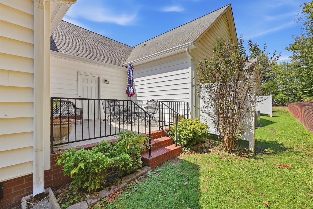 124 St James Place