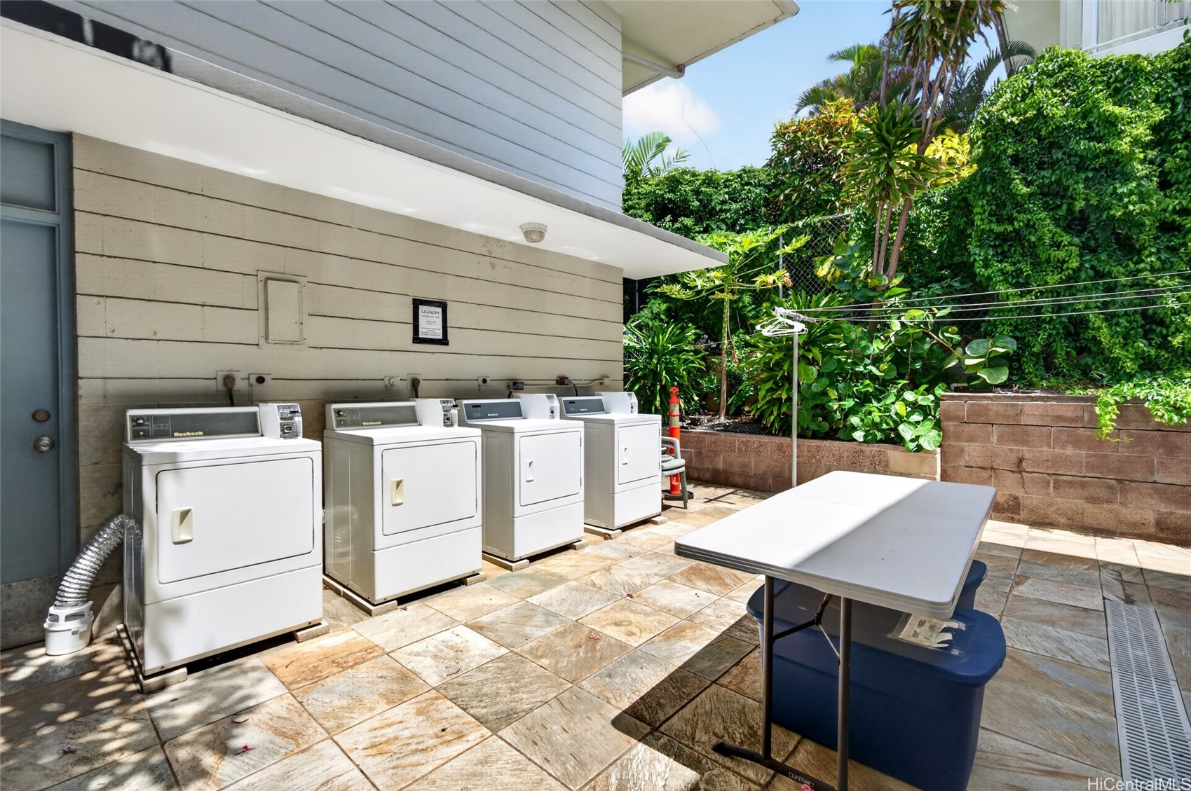 3824 Leahi Avenue 101