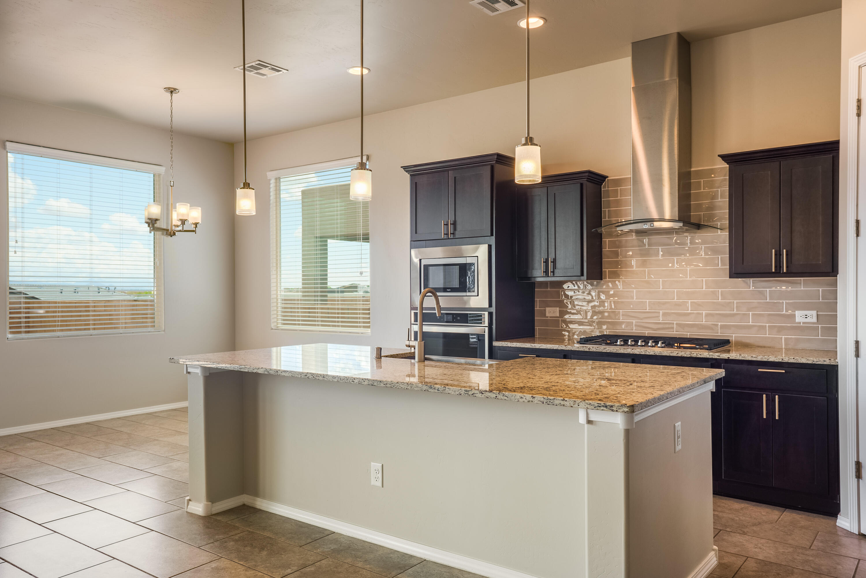 6858 Cleary Loop NE