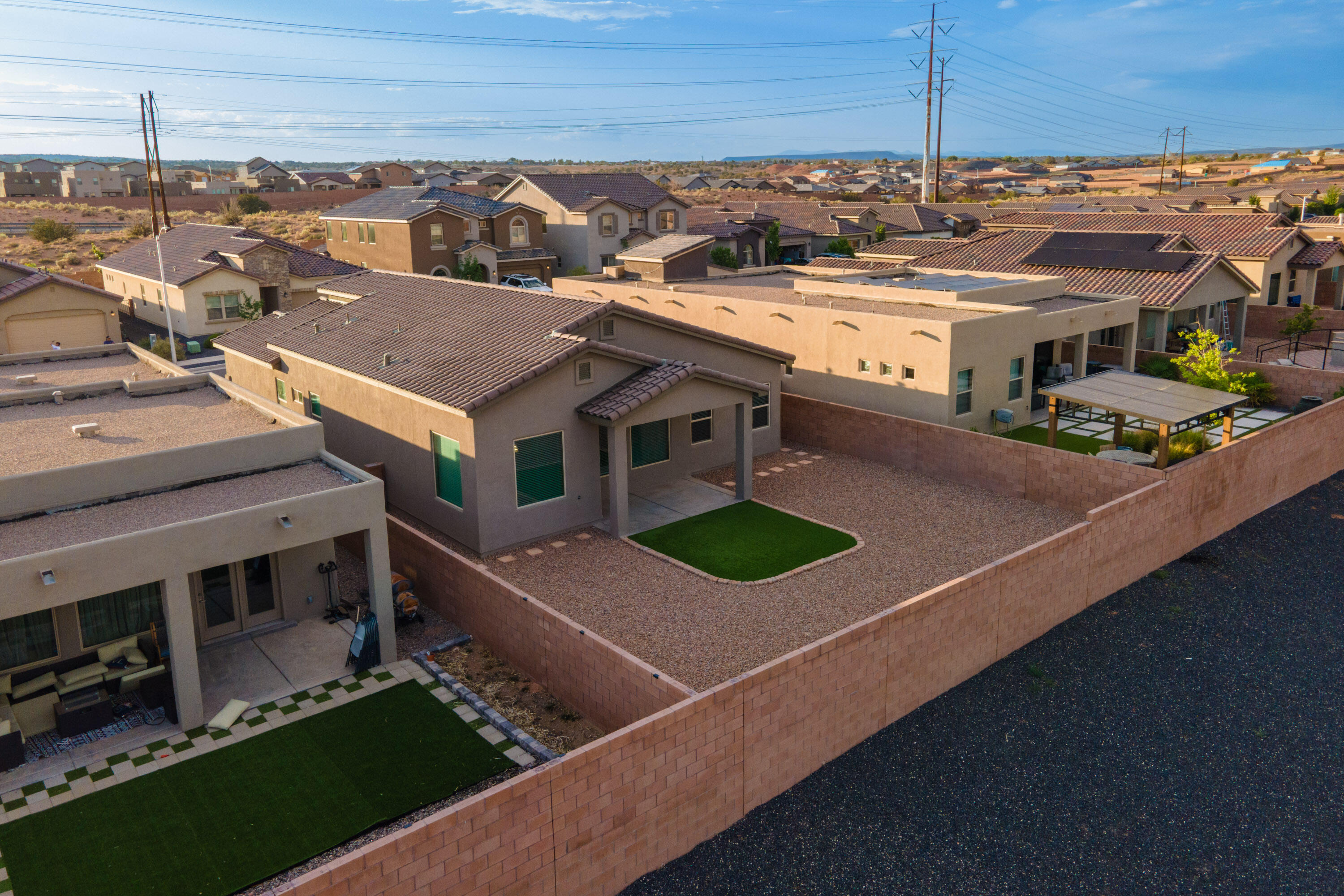 6858 Cleary Loop NE