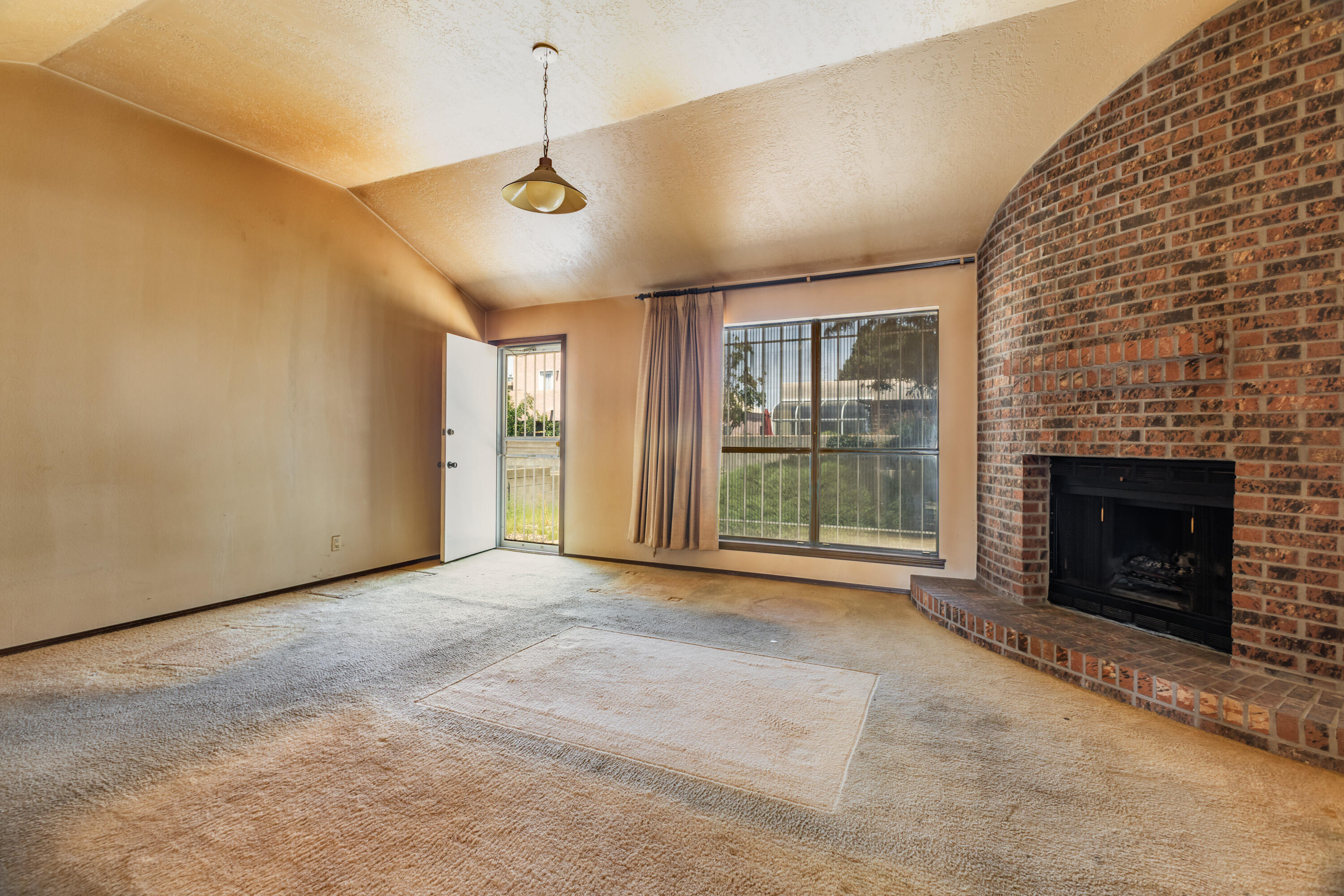 7401 Scotts Place NE