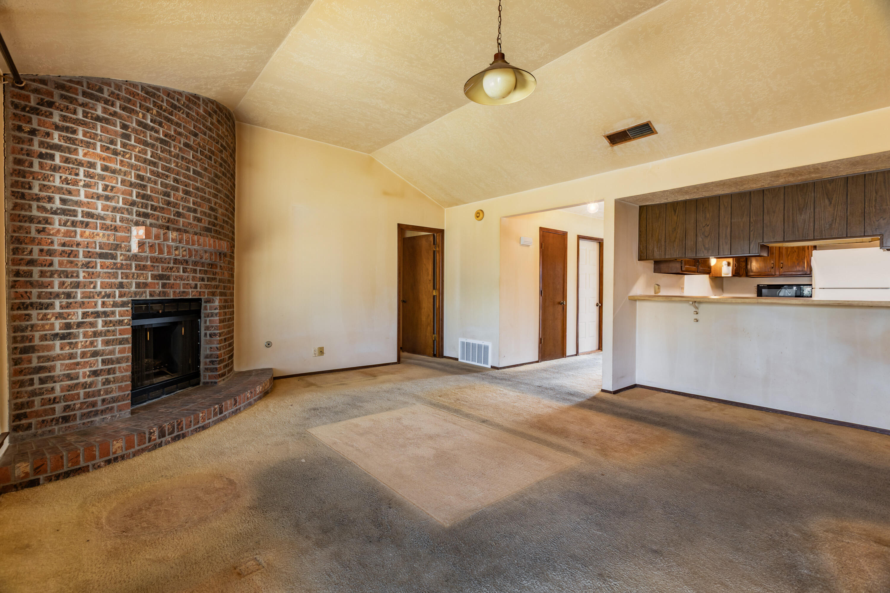 7401 Scotts Place NE