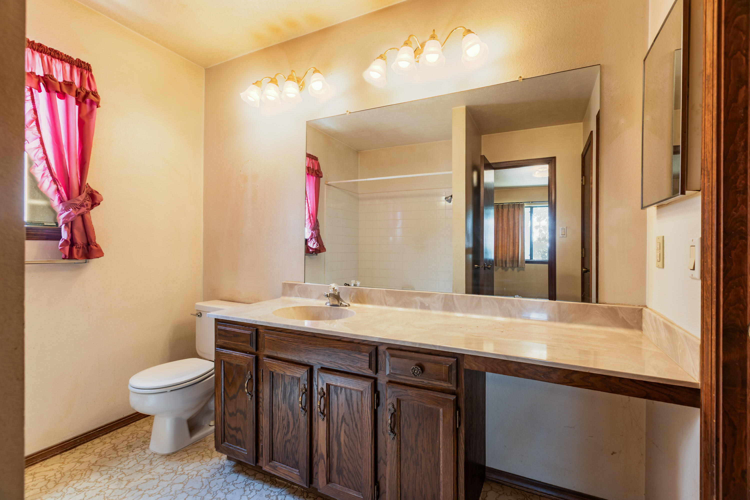 7401 Scotts Place NE