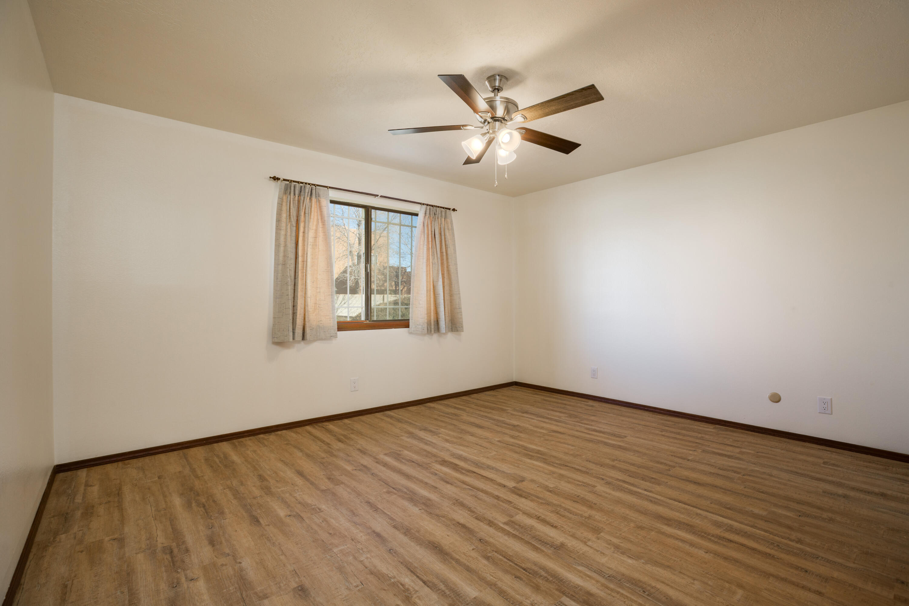 7401 Scotts Place NE