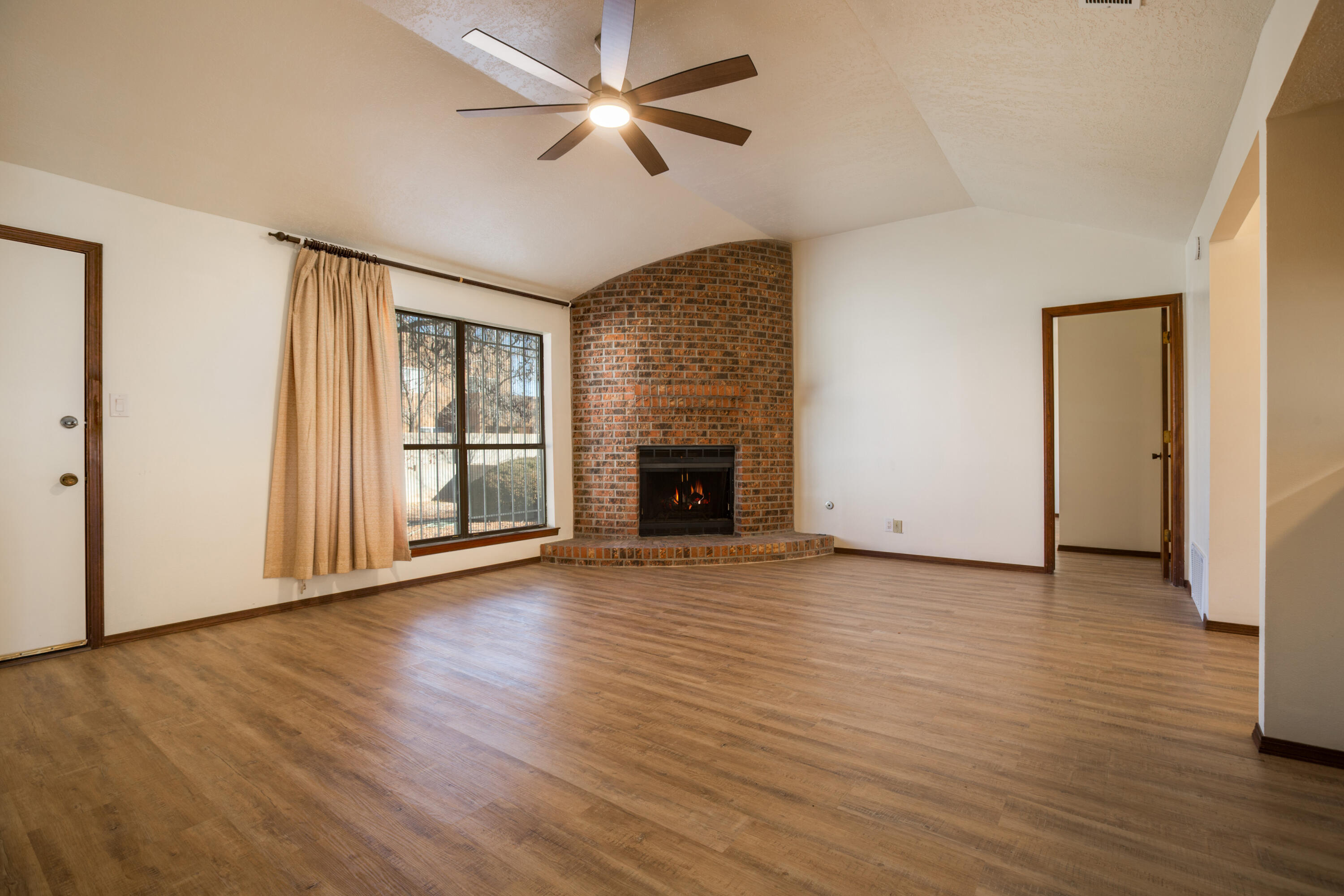 7401 Scotts Place NE