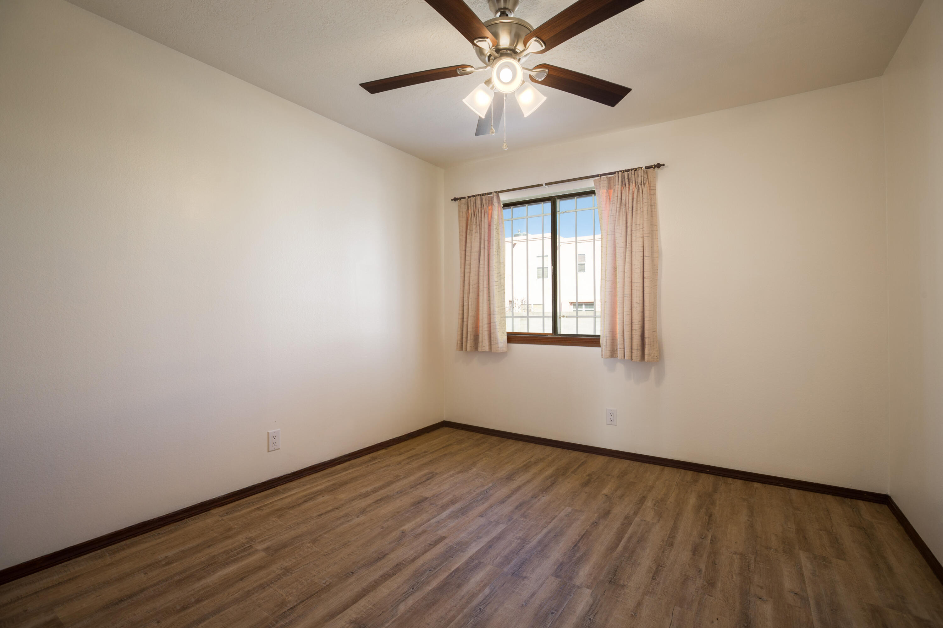 7401 Scotts Place NE