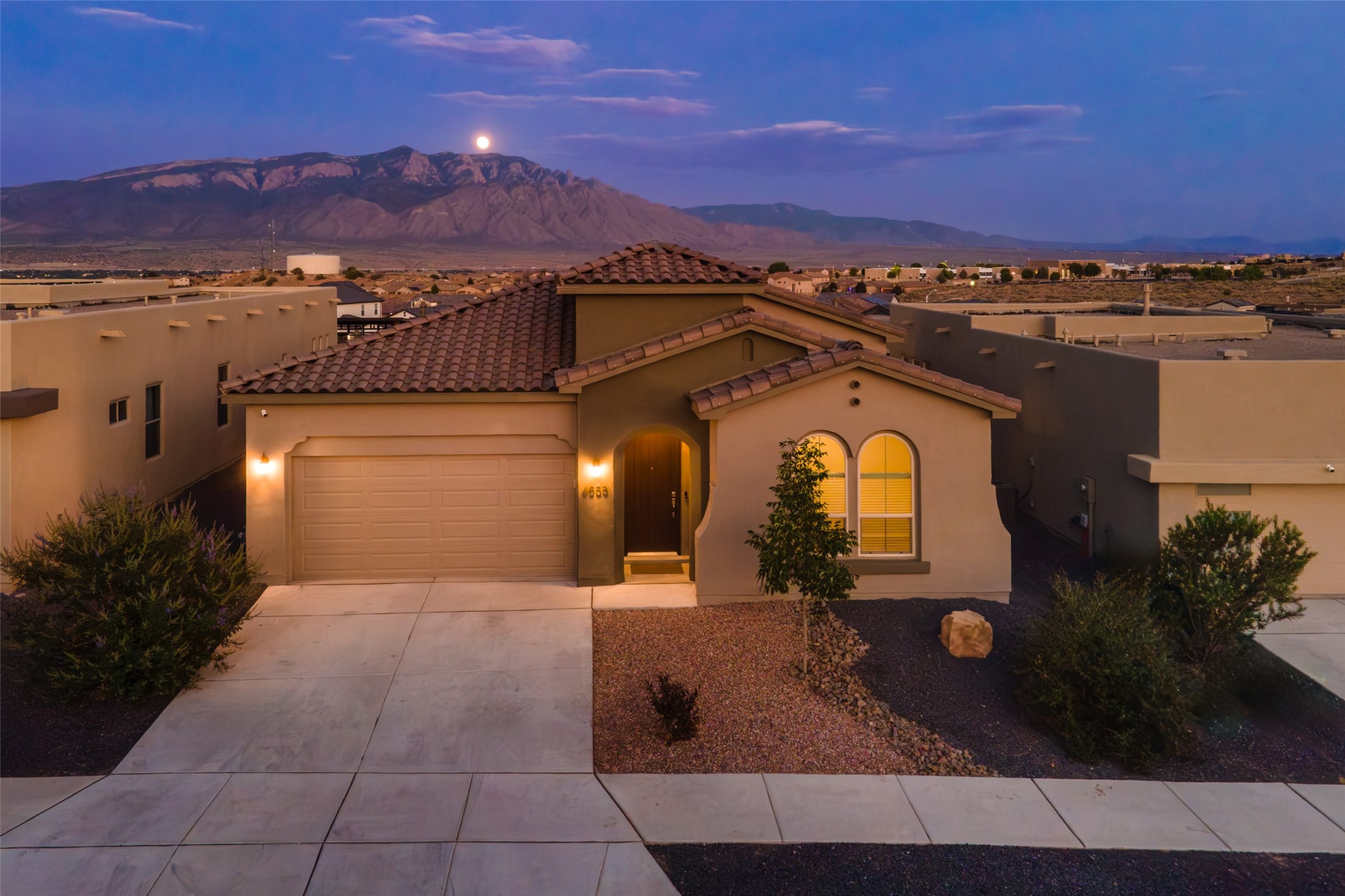 6858 Cleary Loop NE