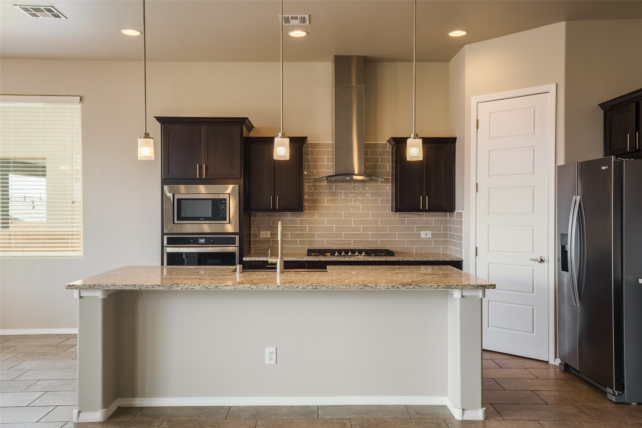 6858 Cleary Loop NE