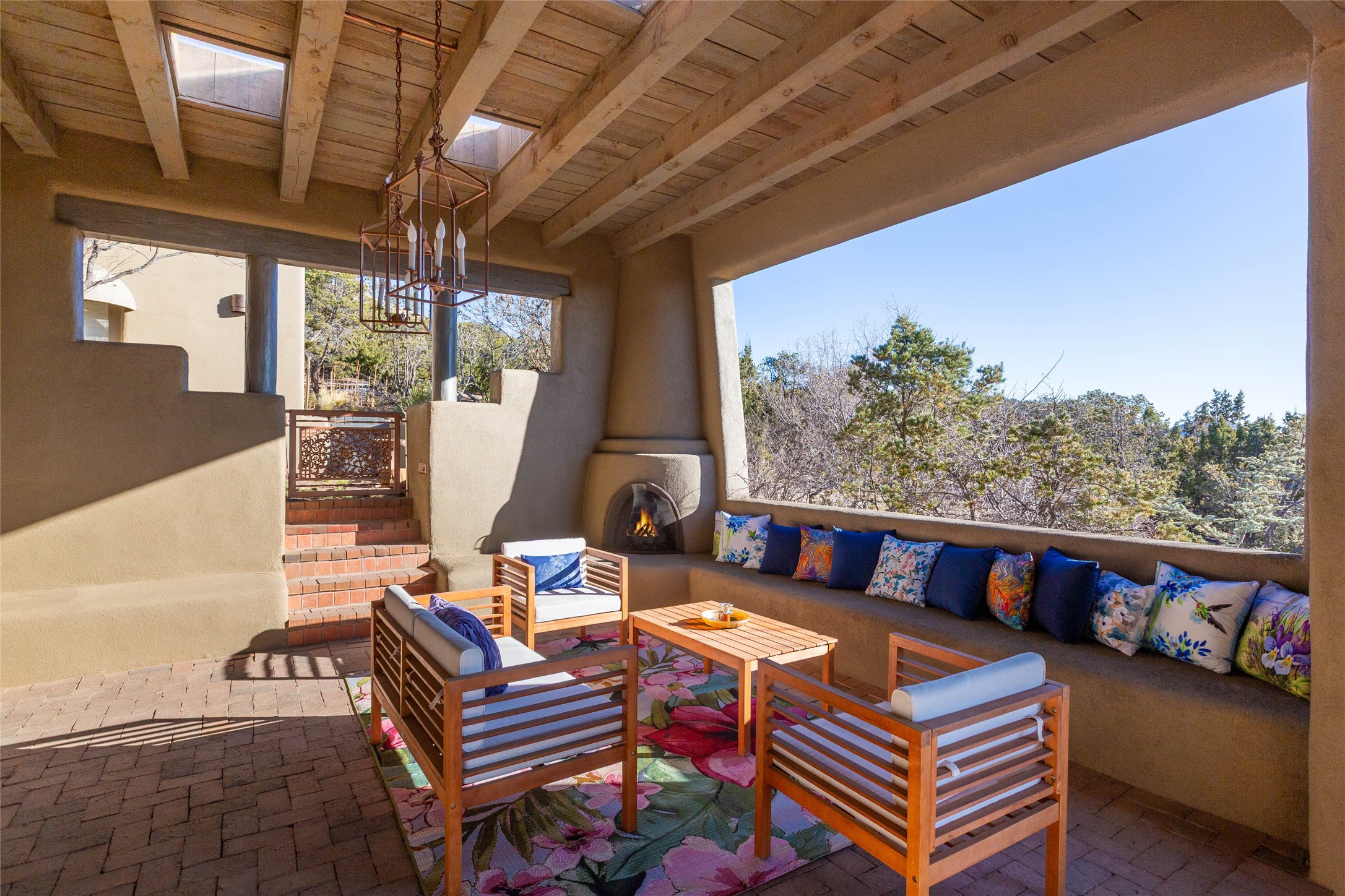 1301 Hummingbird Court