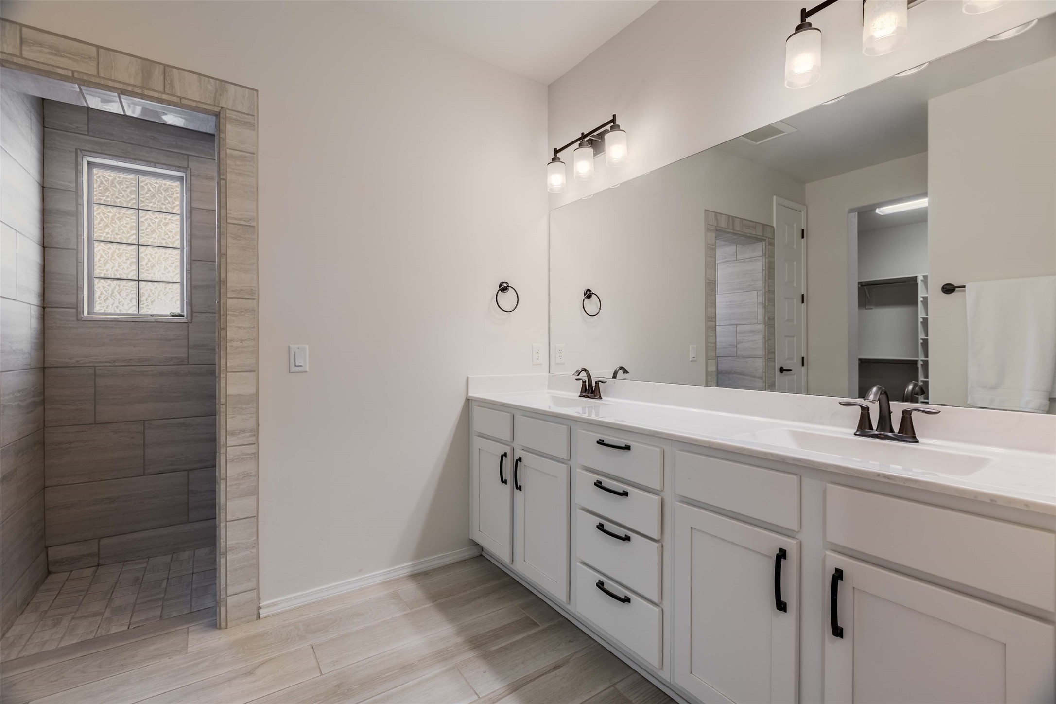 4337 Mountain Trail Loop NE