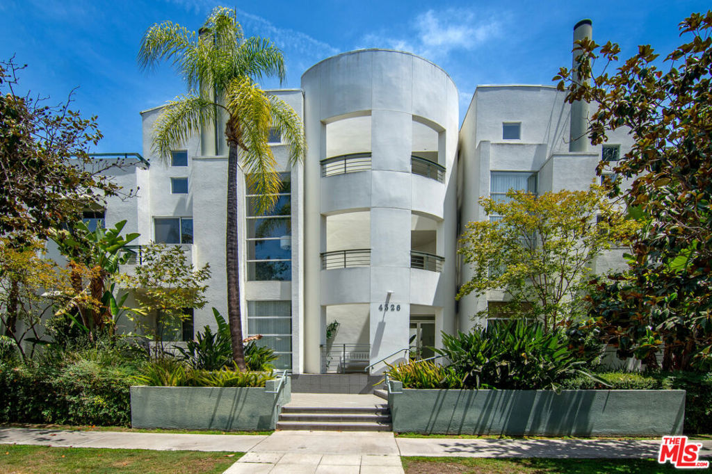 4326 Babcock Avenue 206