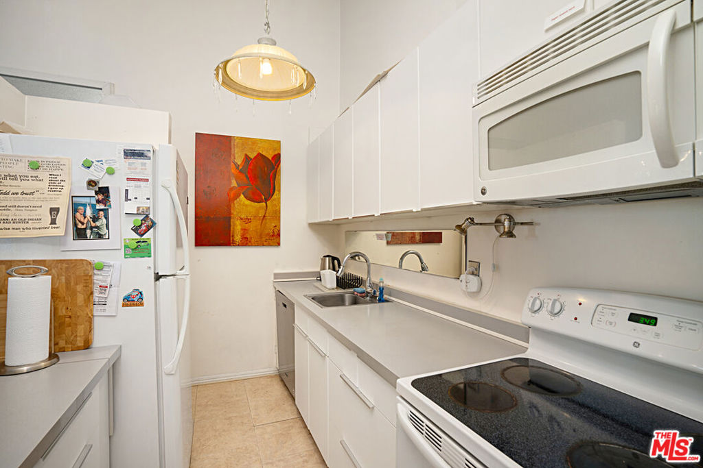822 Camino Real 202