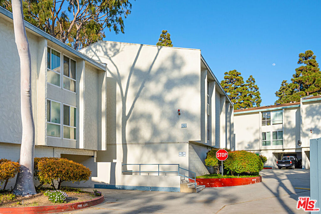 822 Camino Real 202