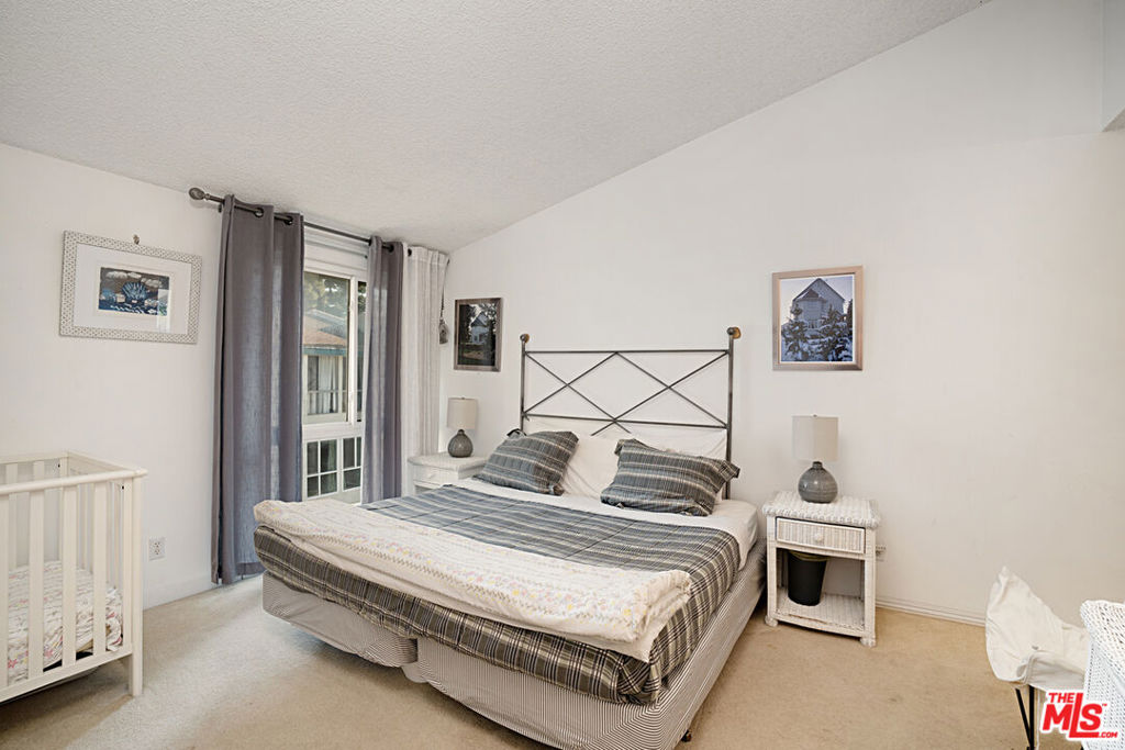 822 Camino Real 202
