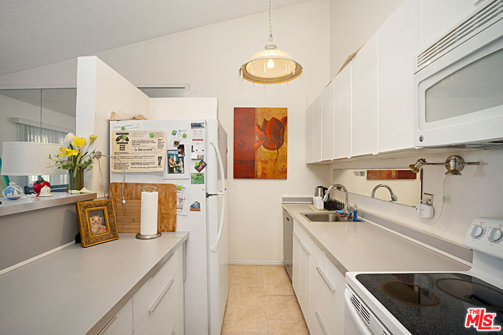 822 Camino Real 202
