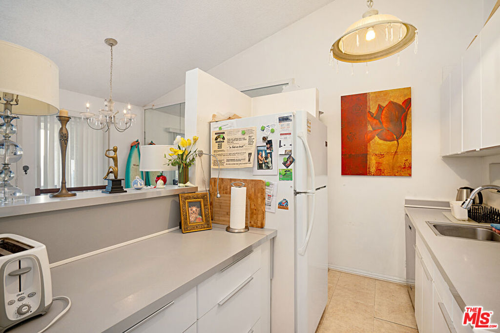 822 Camino Real 202