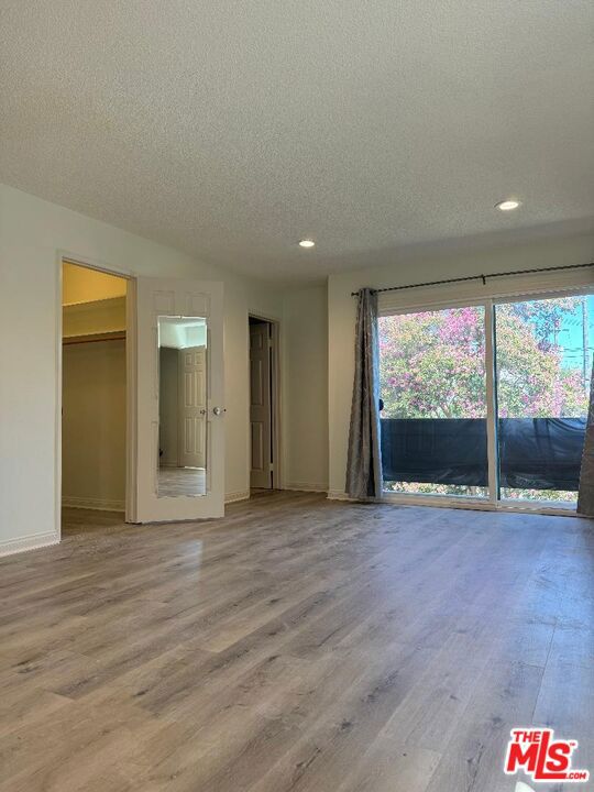 13112 Moorpark Street 1