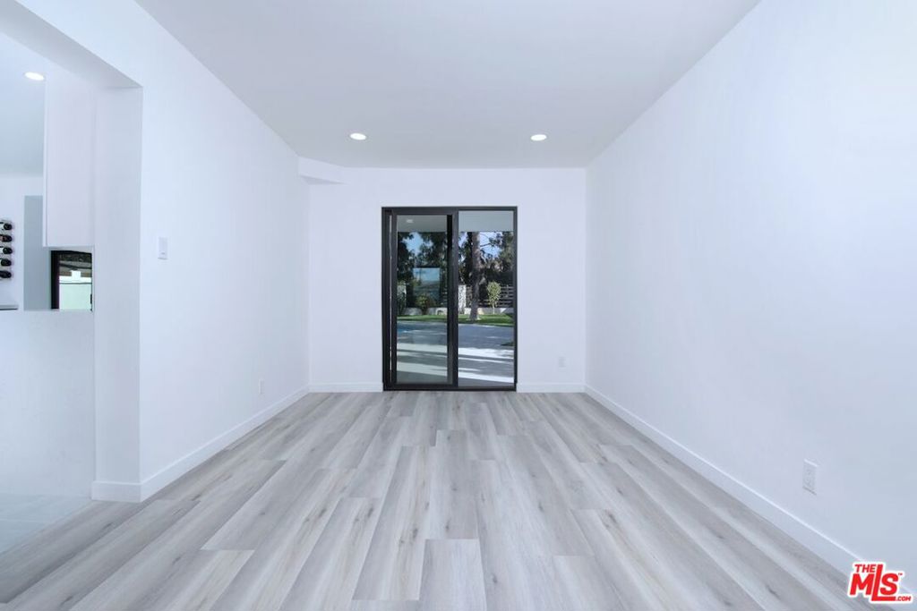 12112 Woodley Avenue