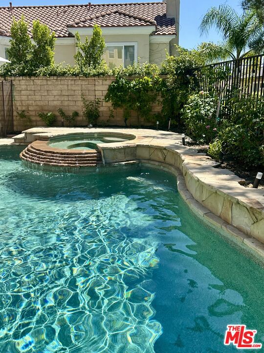 6076 Alexandra Court