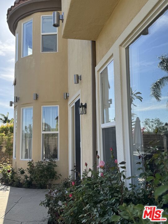 6076 Alexandra Court