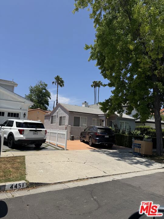 4503 Tobias Avenue