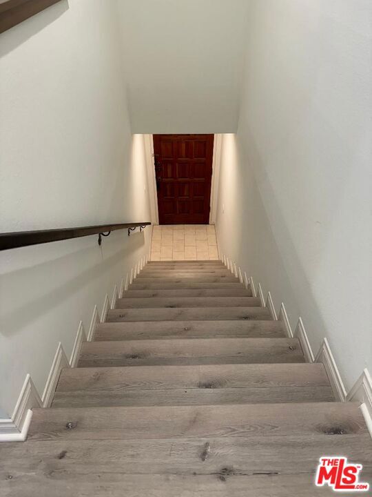 13112 Moorpark Street 1