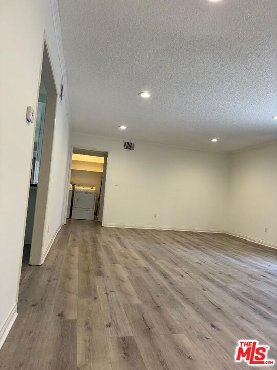 13112 Moorpark Street 1