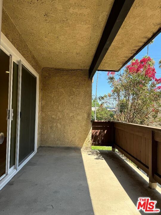 13112 Moorpark Street 1