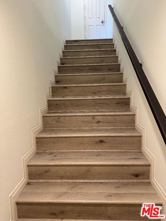 13112 Moorpark Street 1