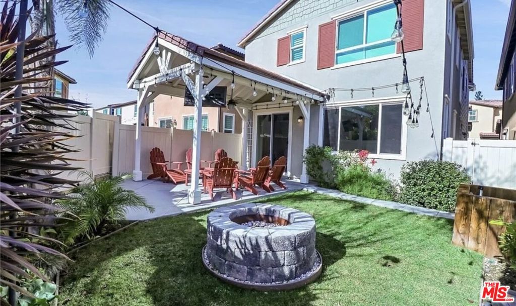 23212 W Canterbury Way