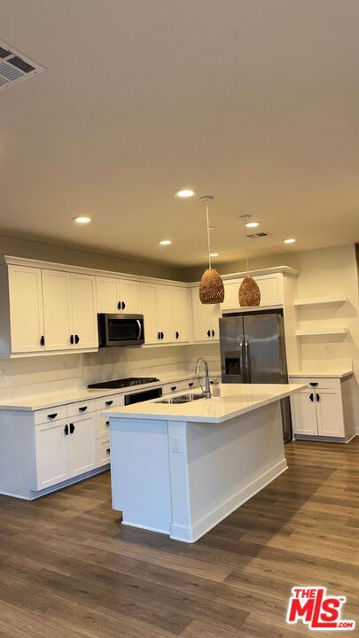 23212 W Canterbury Way