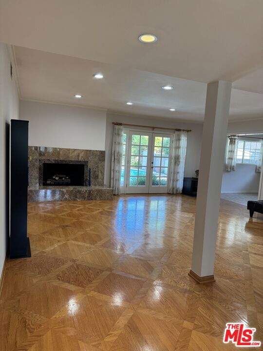 5412 Hazeltine Avenue