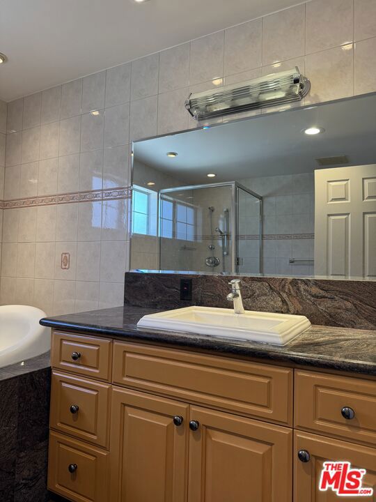 5412 Hazeltine Avenue