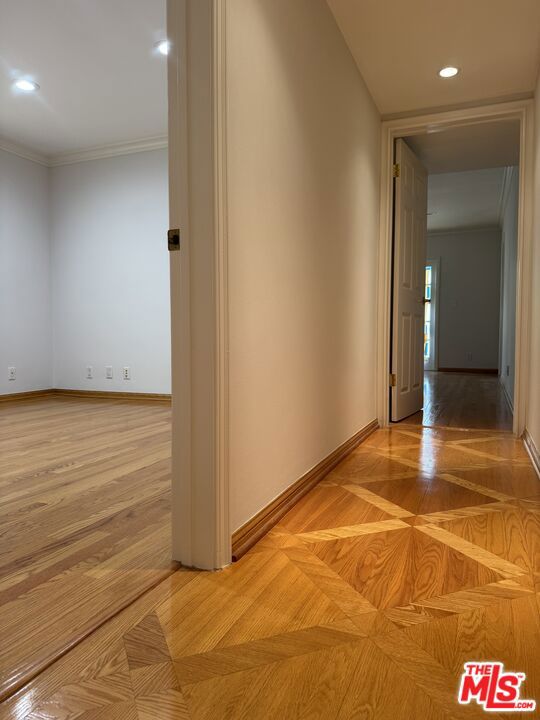 5412 Hazeltine Avenue