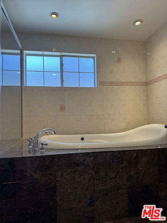 5412 Hazeltine Avenue