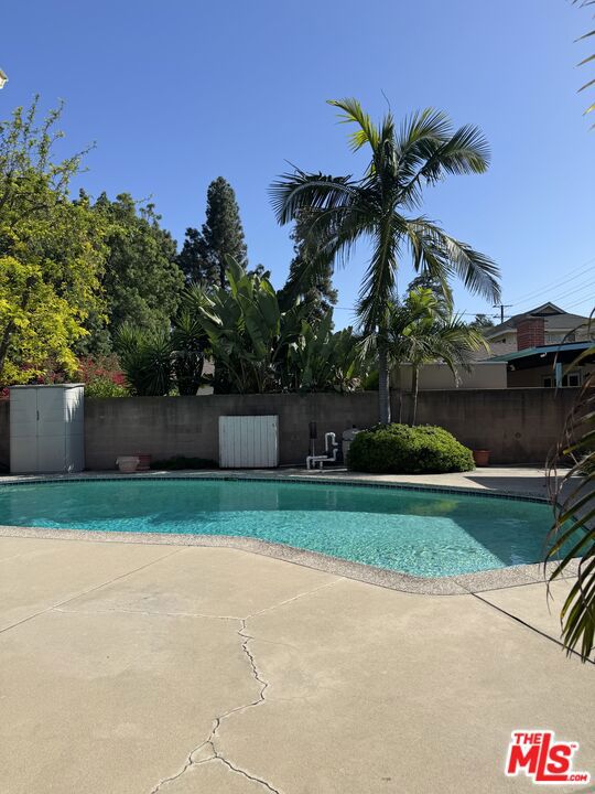 5412 Hazeltine Avenue