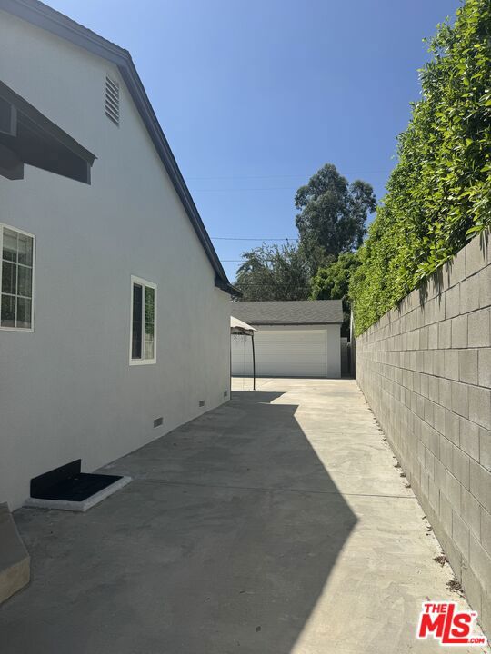 14552 Runnymede Street