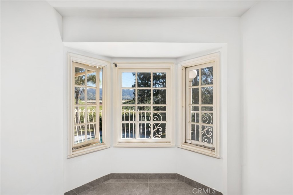 12112 Woodley Avenue