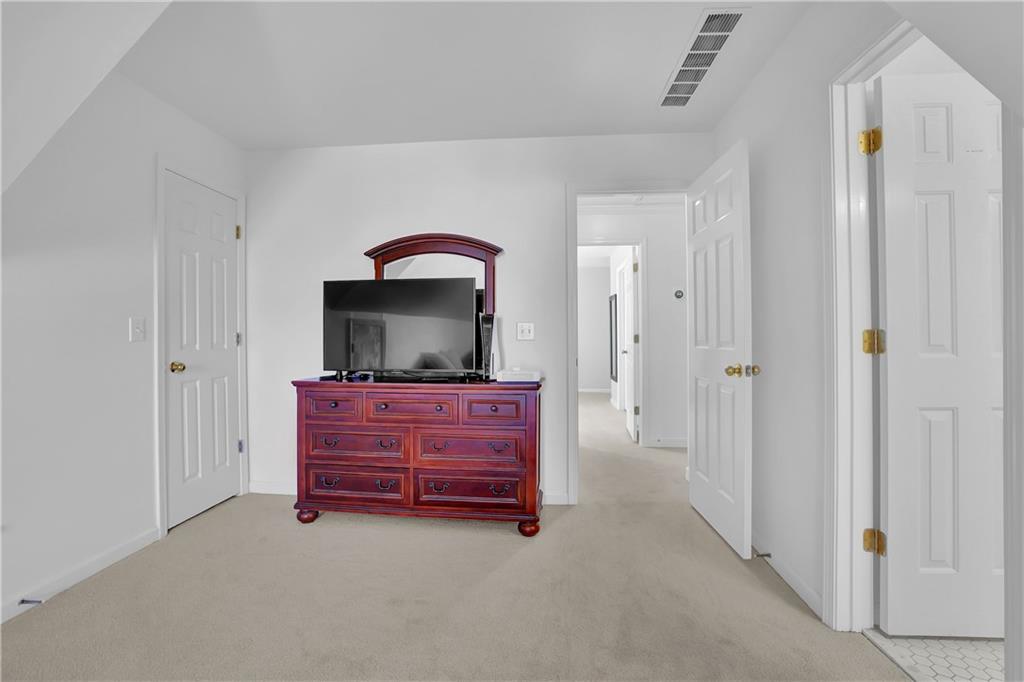 345 Devereux Downs