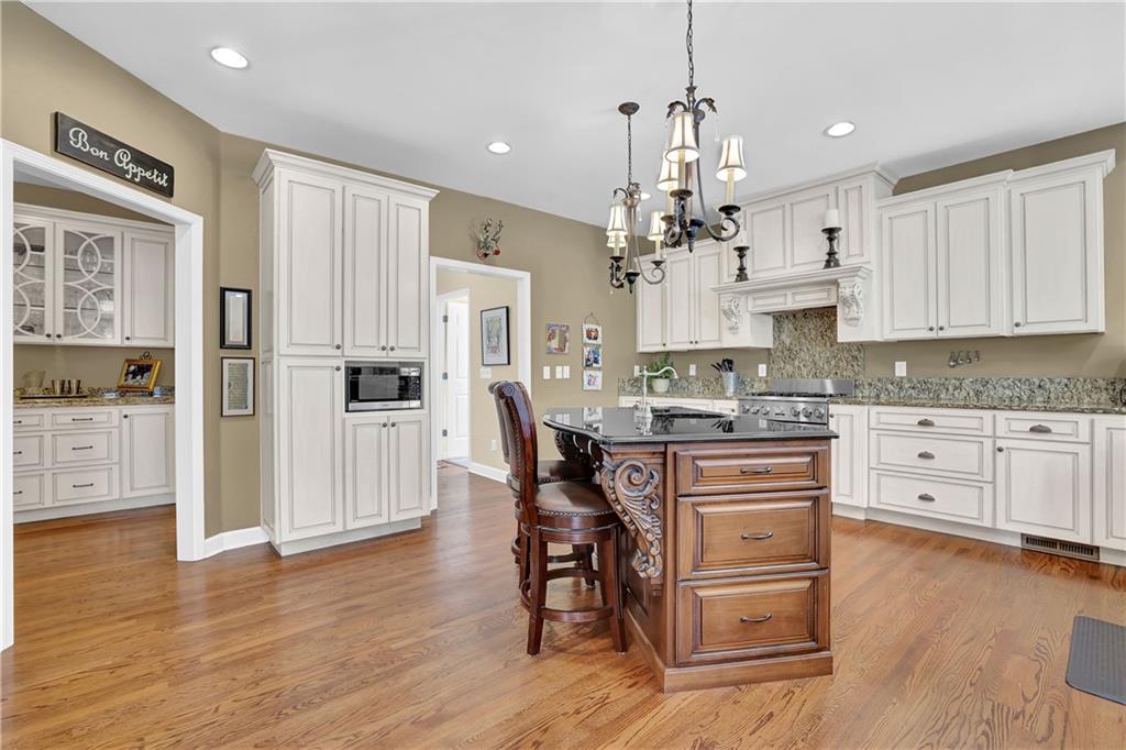 345 Devereux Downs