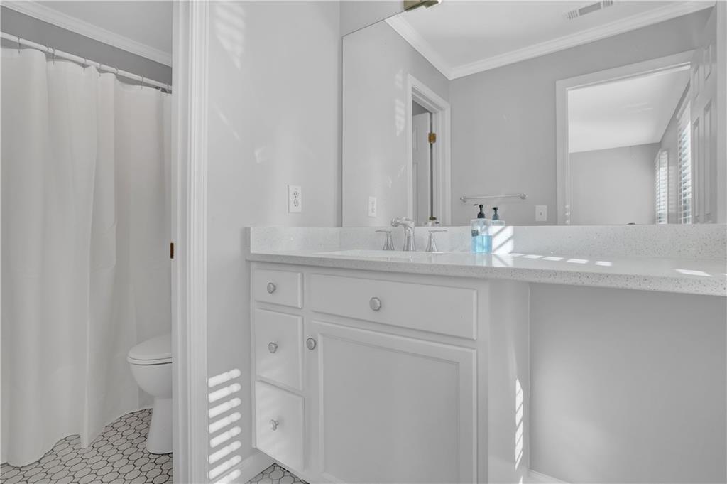345 Devereux Downs