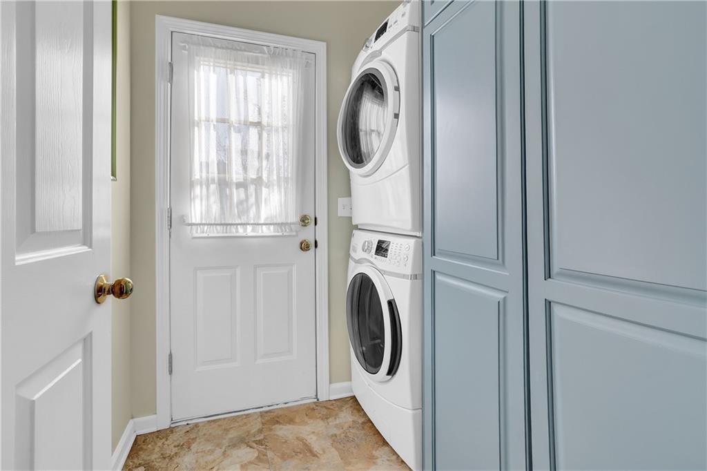 345 Devereux Downs