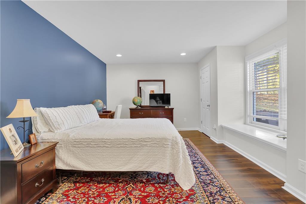 345 Devereux Downs